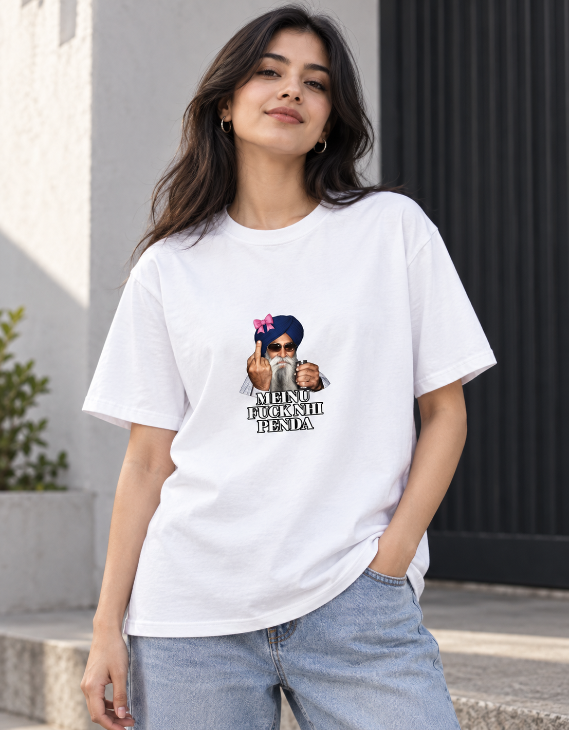 Meinu nhi Penda Unisex Basic T-Shirt — White — female